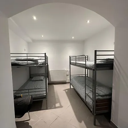 Golebia Hostel *